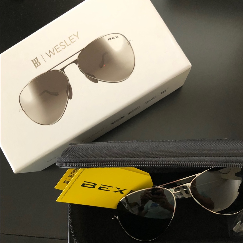 NWT Sunglasses BEX Wesley silver Gray